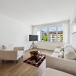 Apartment Up&great - Chic Urban Homes