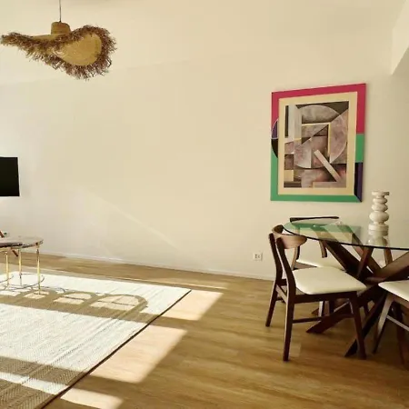 Up&great - Chic Urban Homes Apartment *