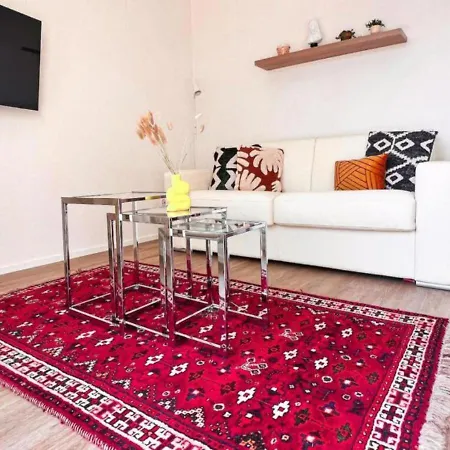 Up&great - Chic Urban Homes ציריך