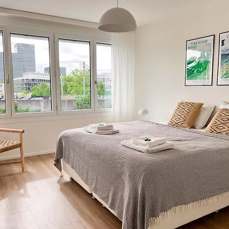 Up&great - Chic Urban Homes Apartment