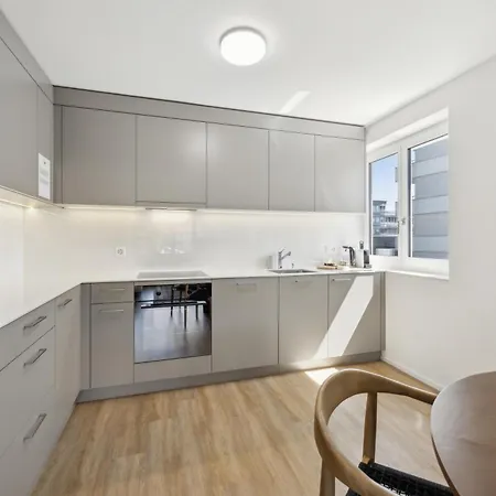 Up&great - Chic Urban Homes Apartment