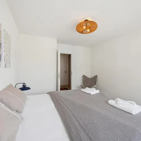 Up&great - Chic Urban Homes Apartment *
