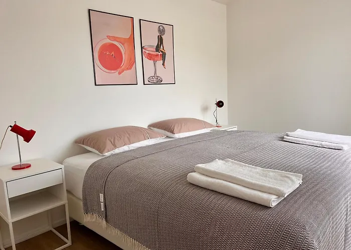 Up&great - Chic Urban Homes Апартаменты *