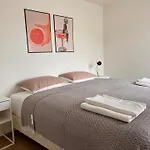 Up&great - Chic Urban Homes 아파트 *